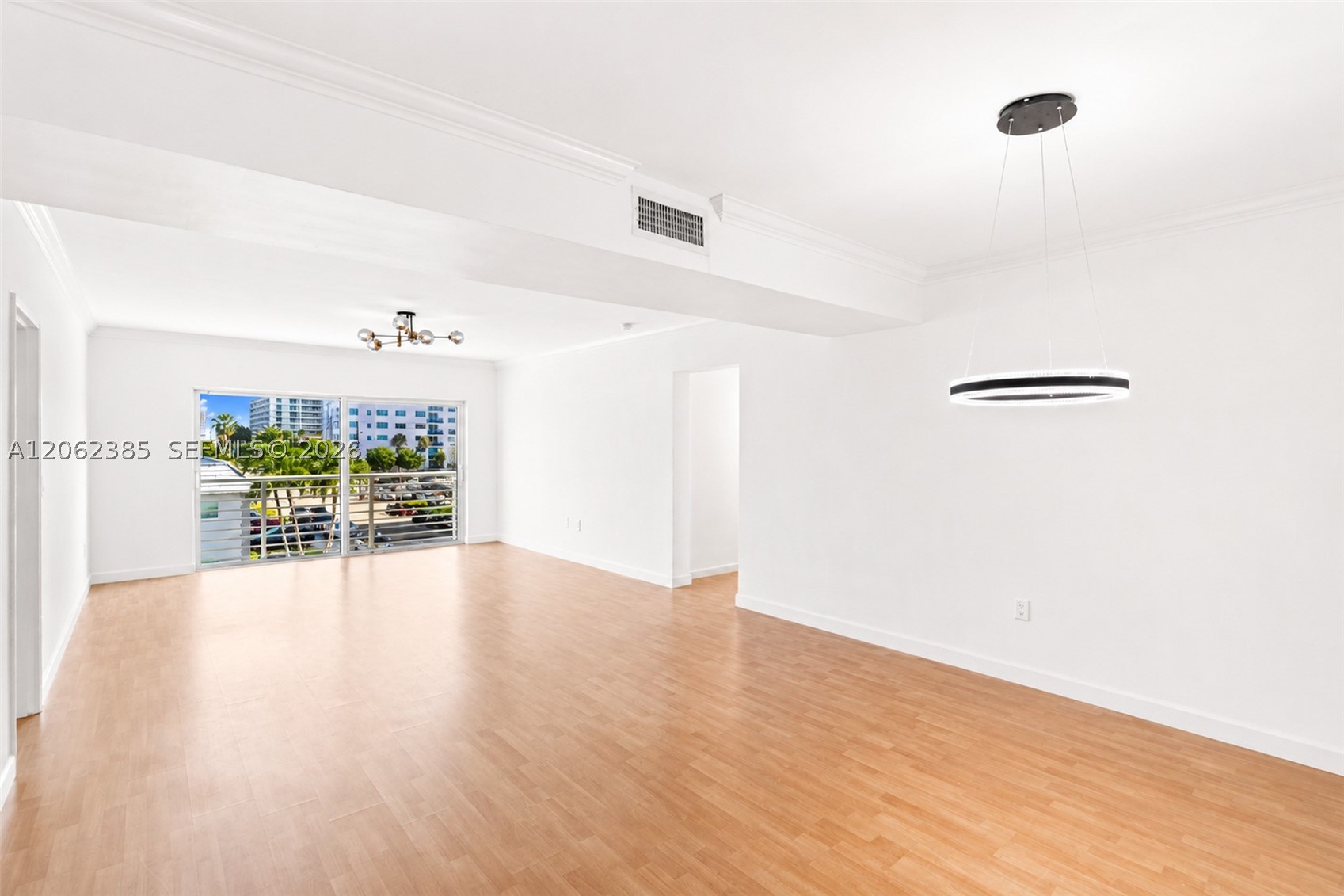 1880 S Treasure Dr 3d Property Photo 4