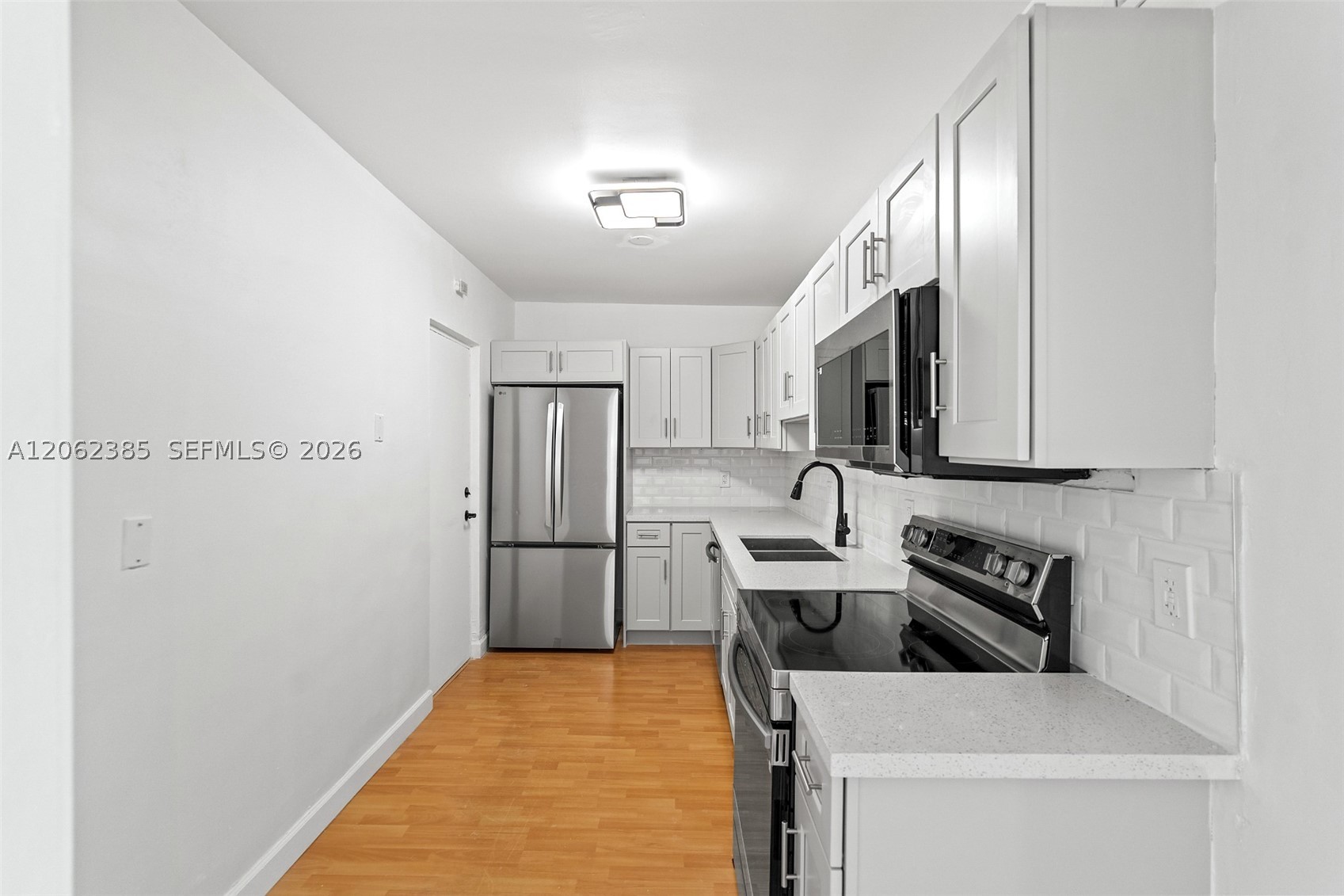 1880 S Treasure Dr 3d Property Photo 6
