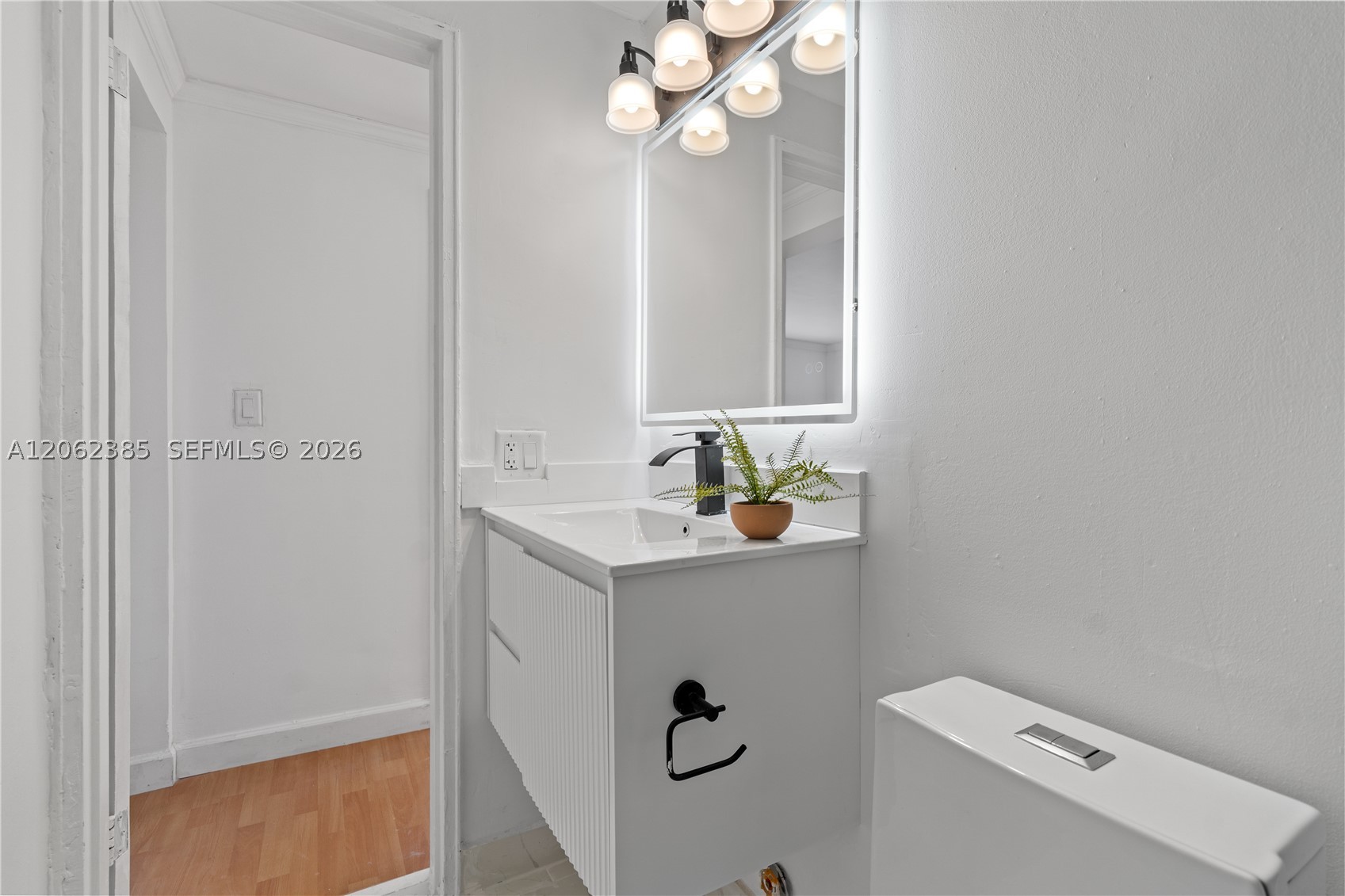 1880 S Treasure Dr 3d Property Photo 14