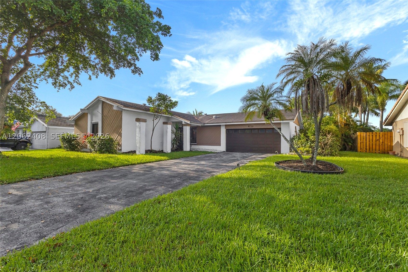11905 Sailboat Dr