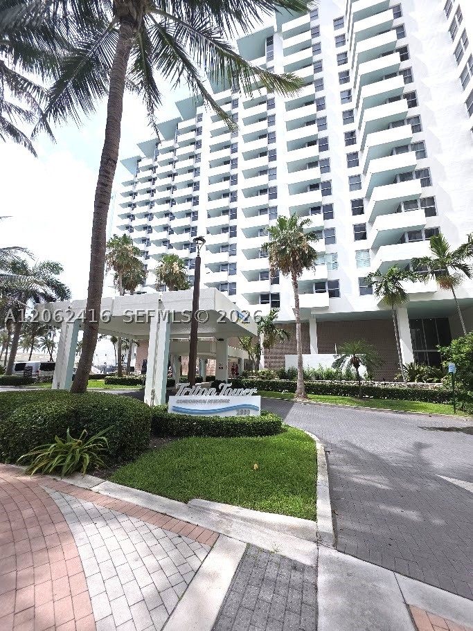 2899 Collins Ave 940 Property Photo 1