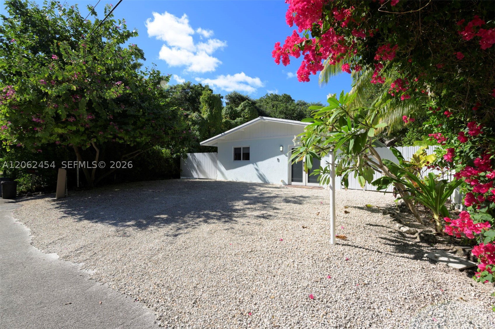 23 Susan St 23 Property Photo 3