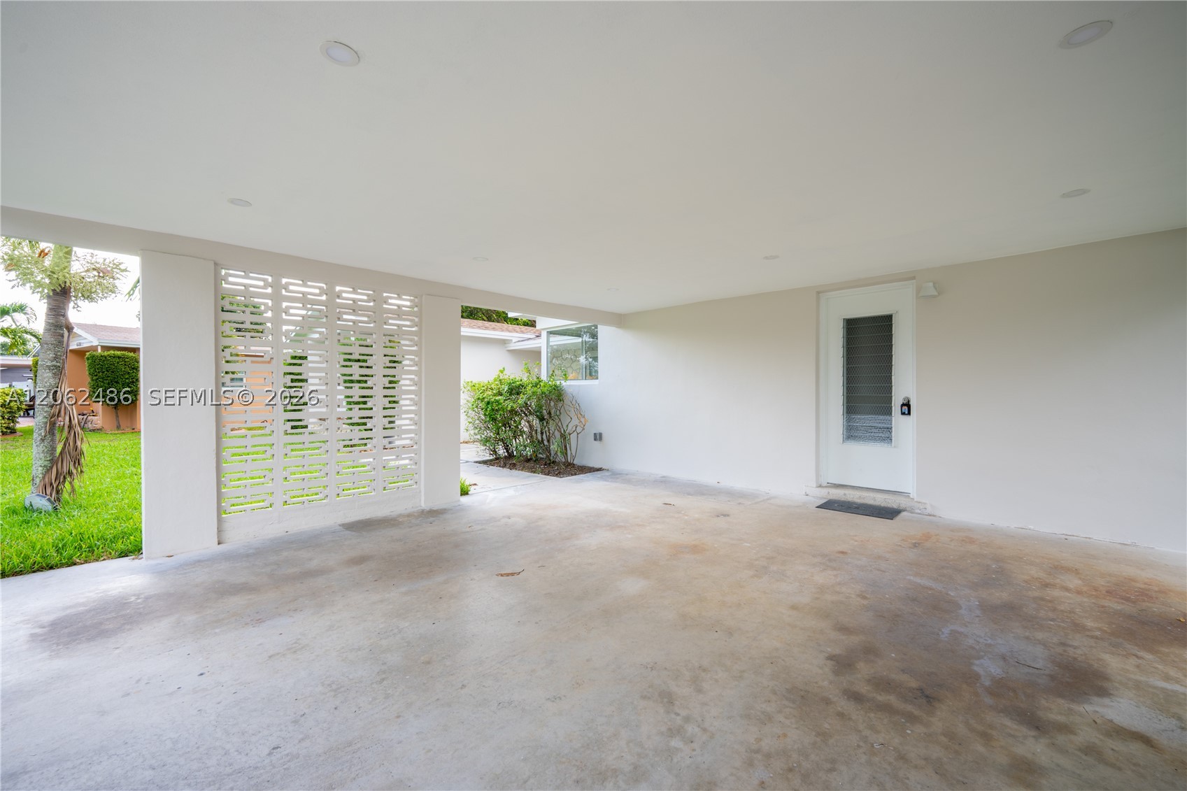 6640 Sw 7 St. Property Photo 3
