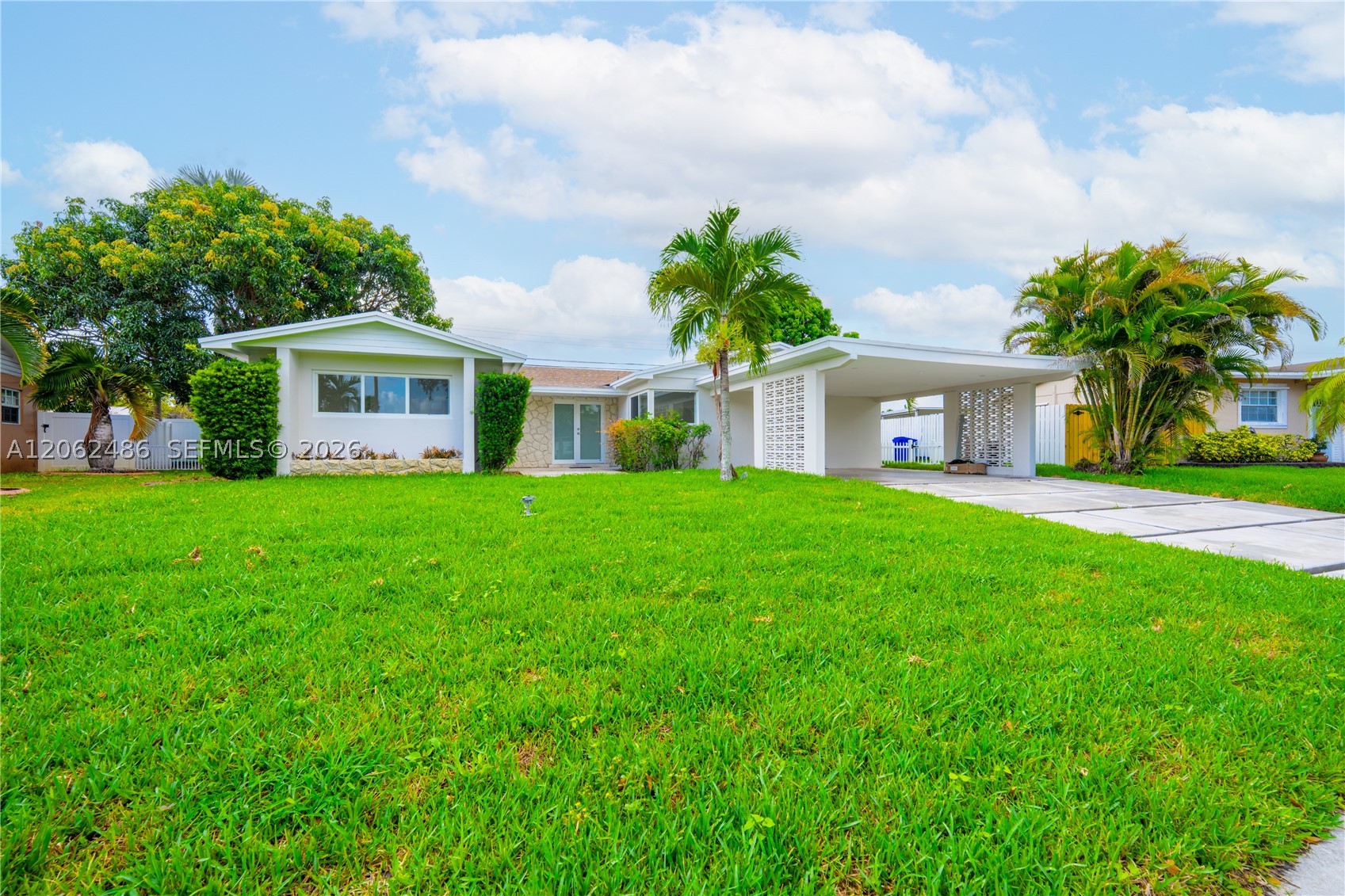 6640 Sw 7 St. Property Photo 4
