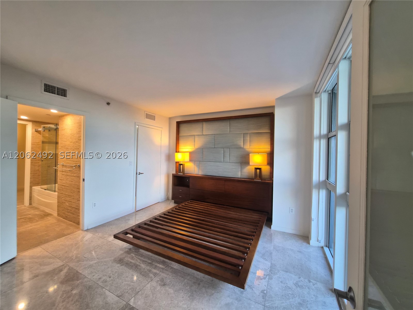50 Biscayne Blvd 804 Property Photo 9