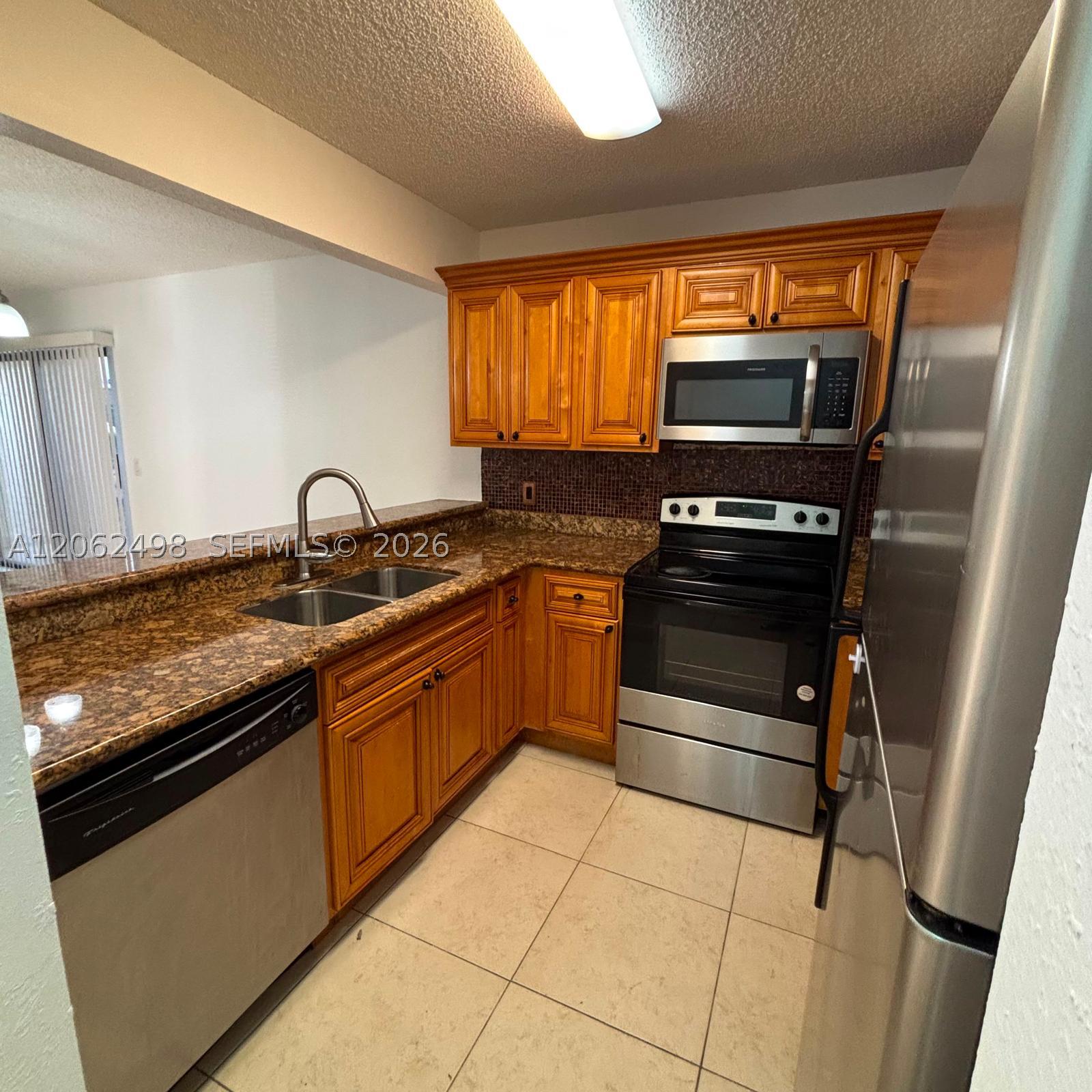 1502 Lake Crystal Dr A Property Photo 1
