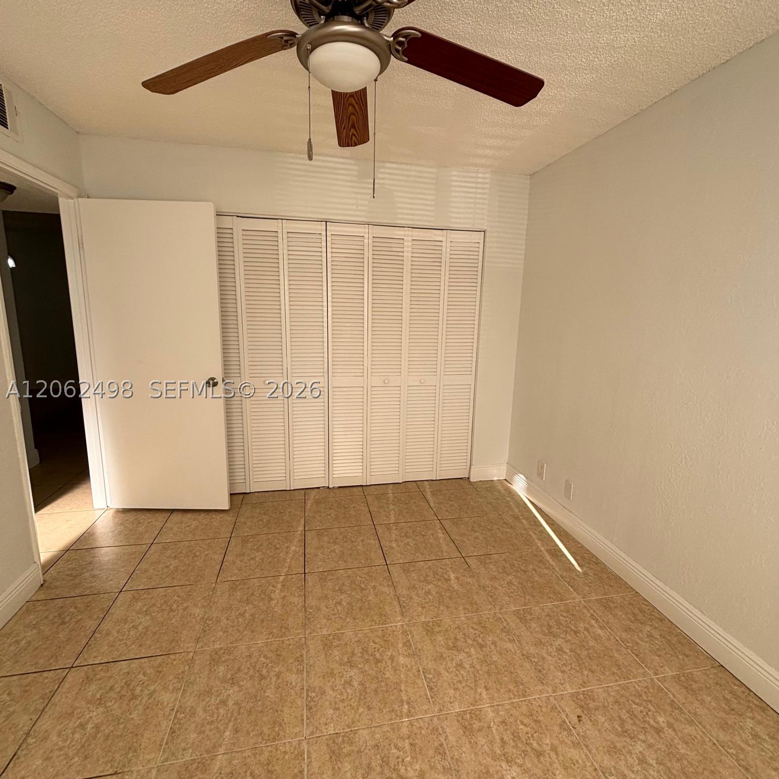1502 Lake Crystal Dr A Property Photo 8