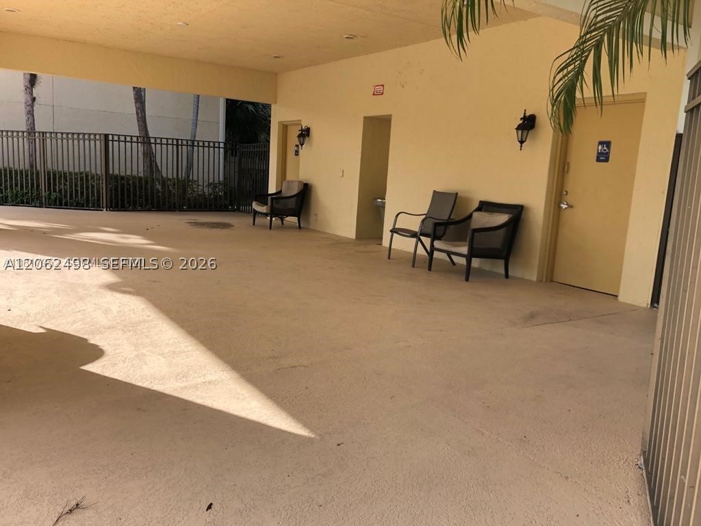 1502 Lake Crystal Dr A Property Photo 15