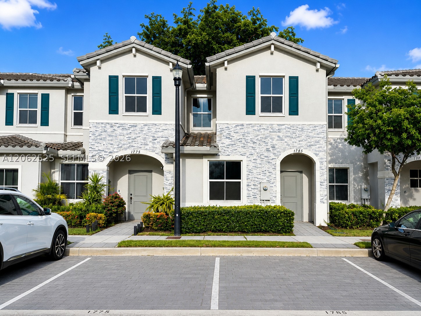 A12062525 Property Photo 11