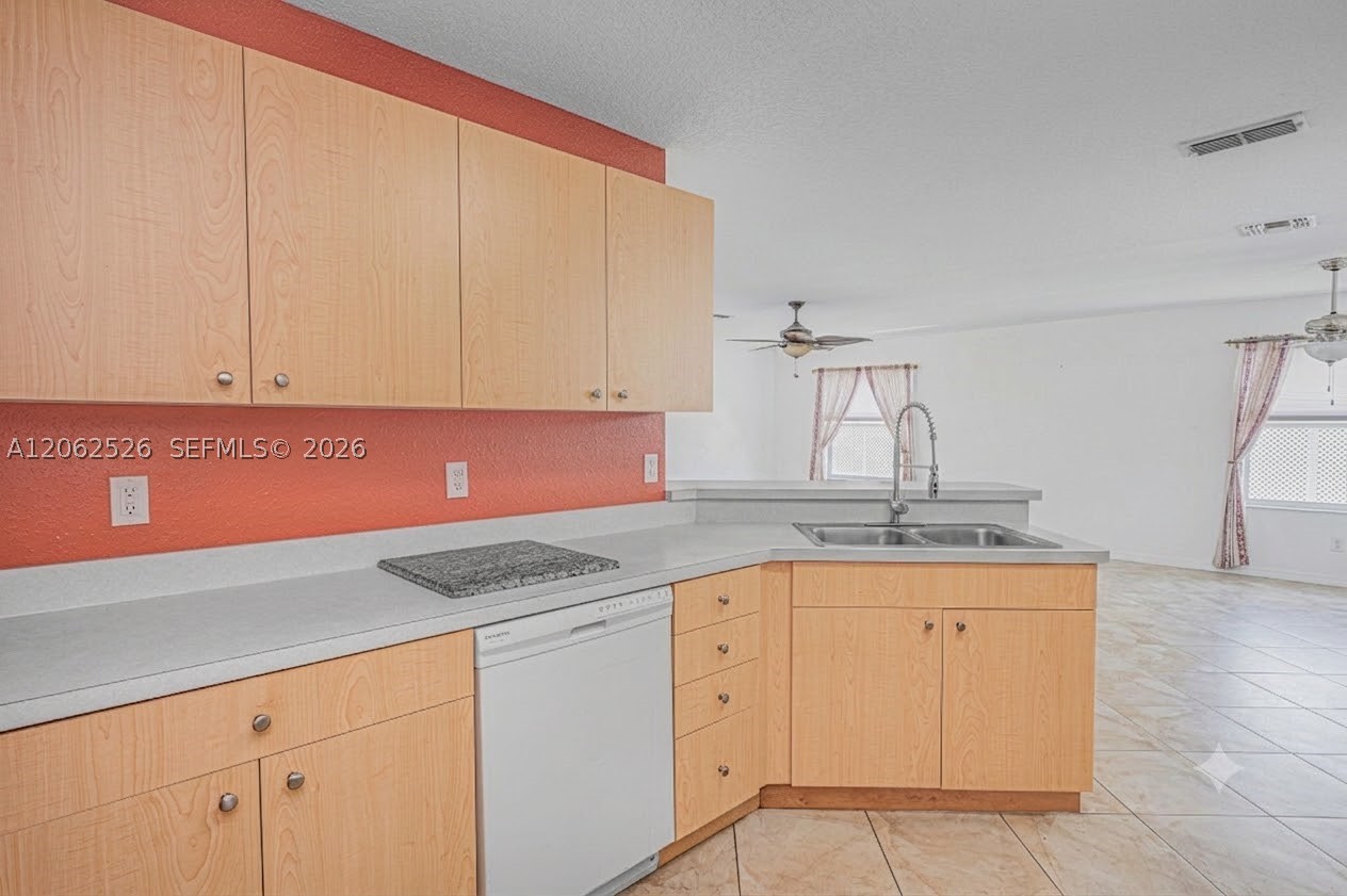 57 Huarte Way Property Photo 6