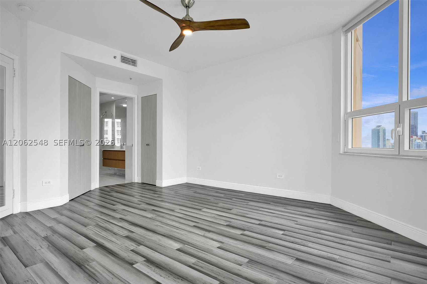 808 Brickell Key Dr 3007 Property Photo 8