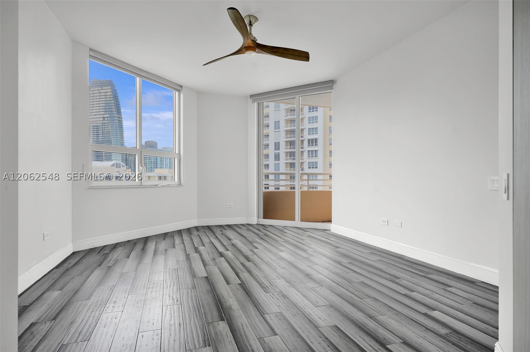 808 Brickell Key Dr 3007 Property Photo 9