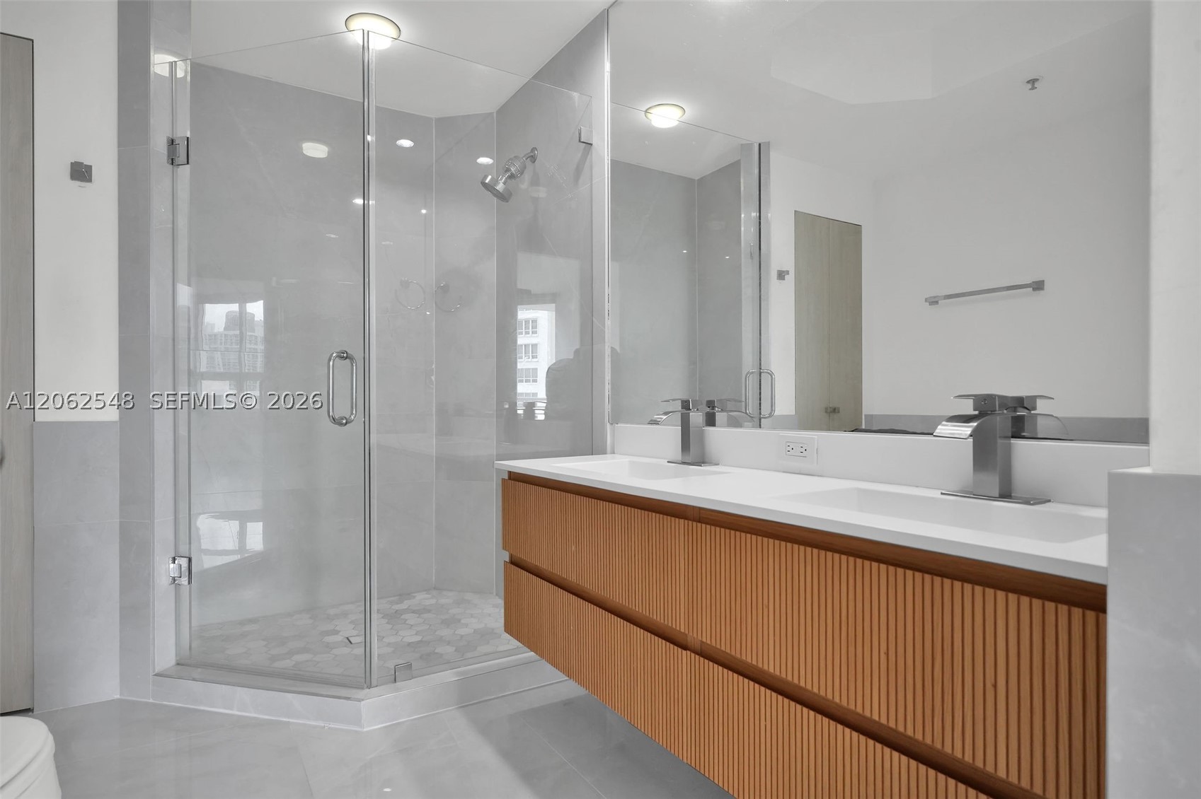 808 Brickell Key Dr 3007 Property Photo 15