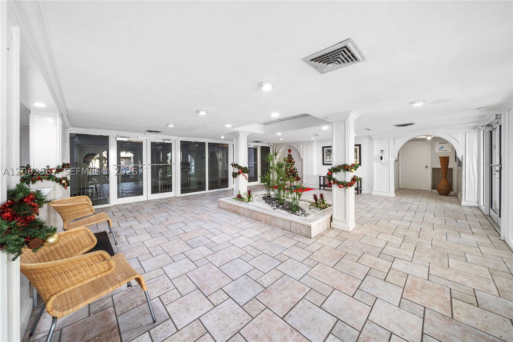 100 Edgewater Dr 138 Property Photo 45