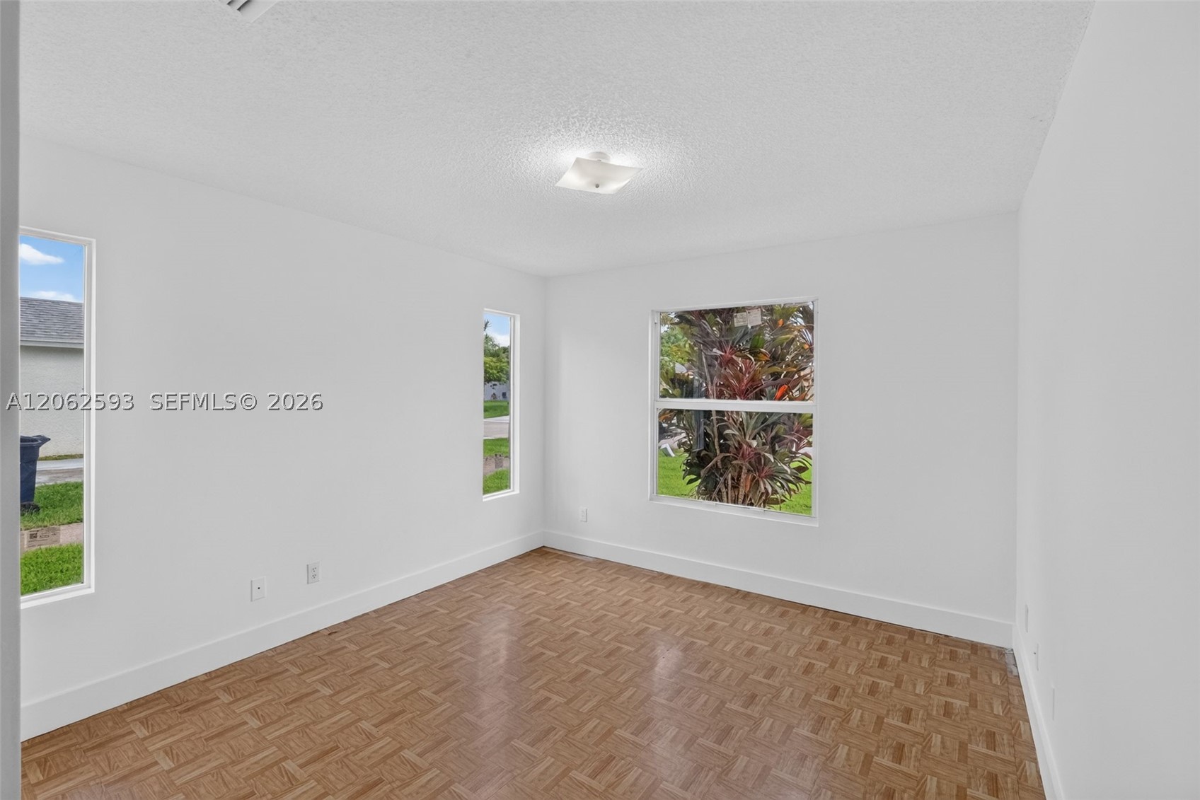 941 Sw 7th Pl Property Photo 12