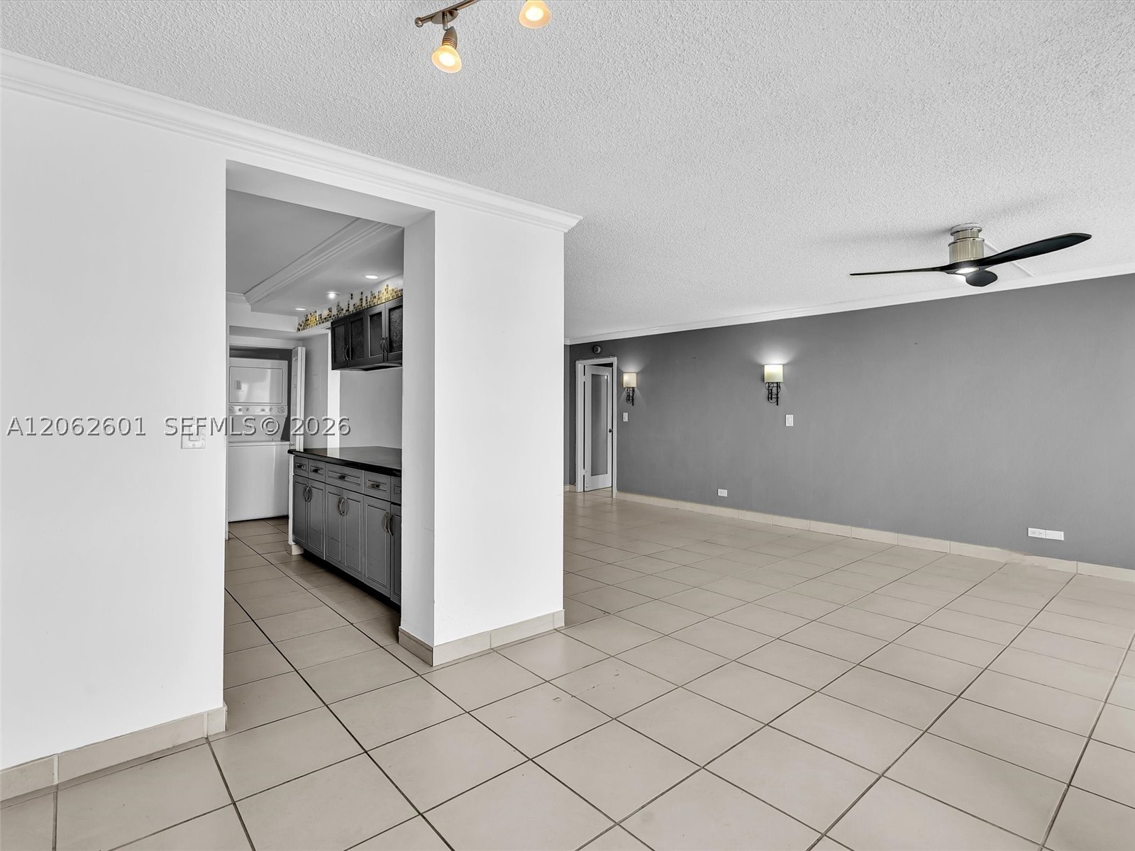 301 174th St 2205 Property Photo 9
