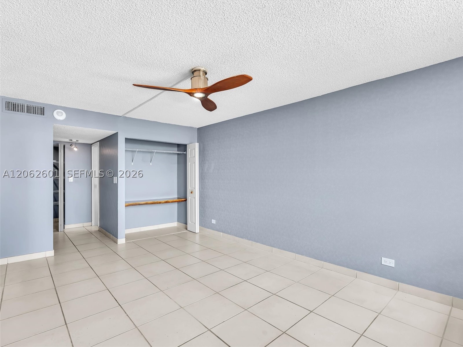 301 174th St 2205 Property Photo 29