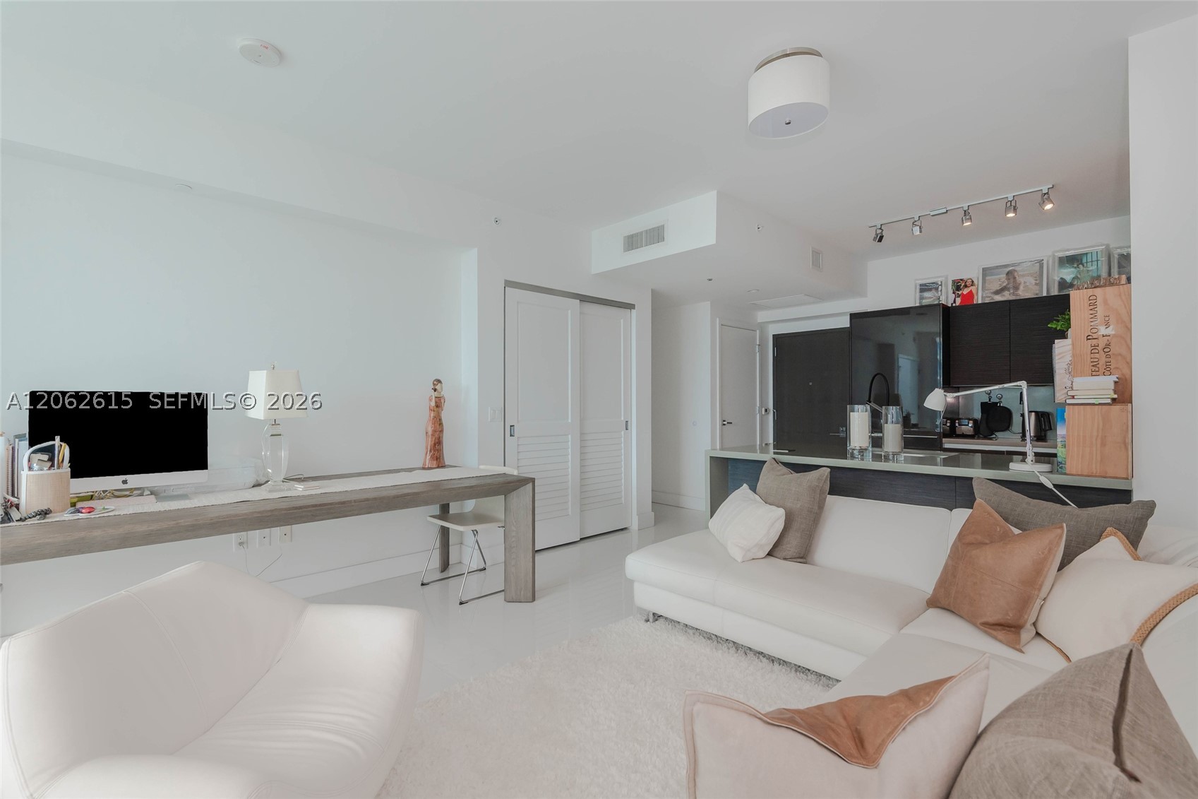 1080 Brickell Ave 3405 Property Photo 15