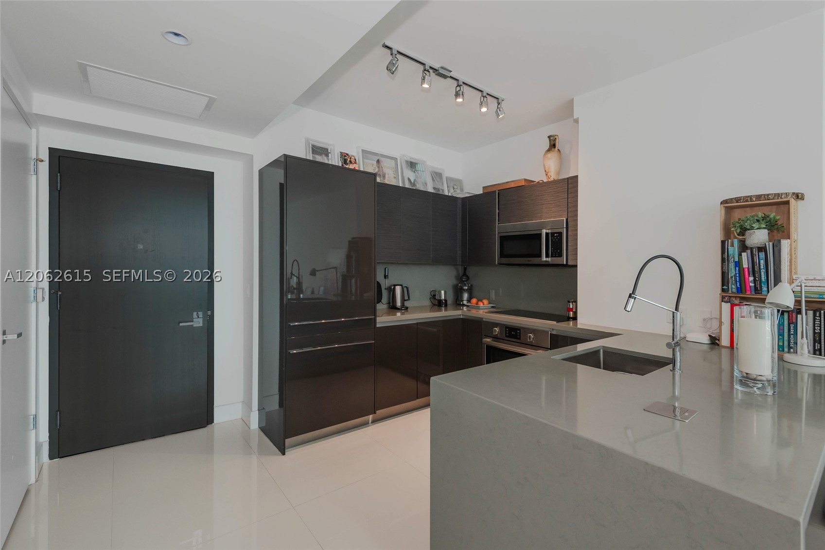 1080 Brickell Ave 3405 Property Photo 18