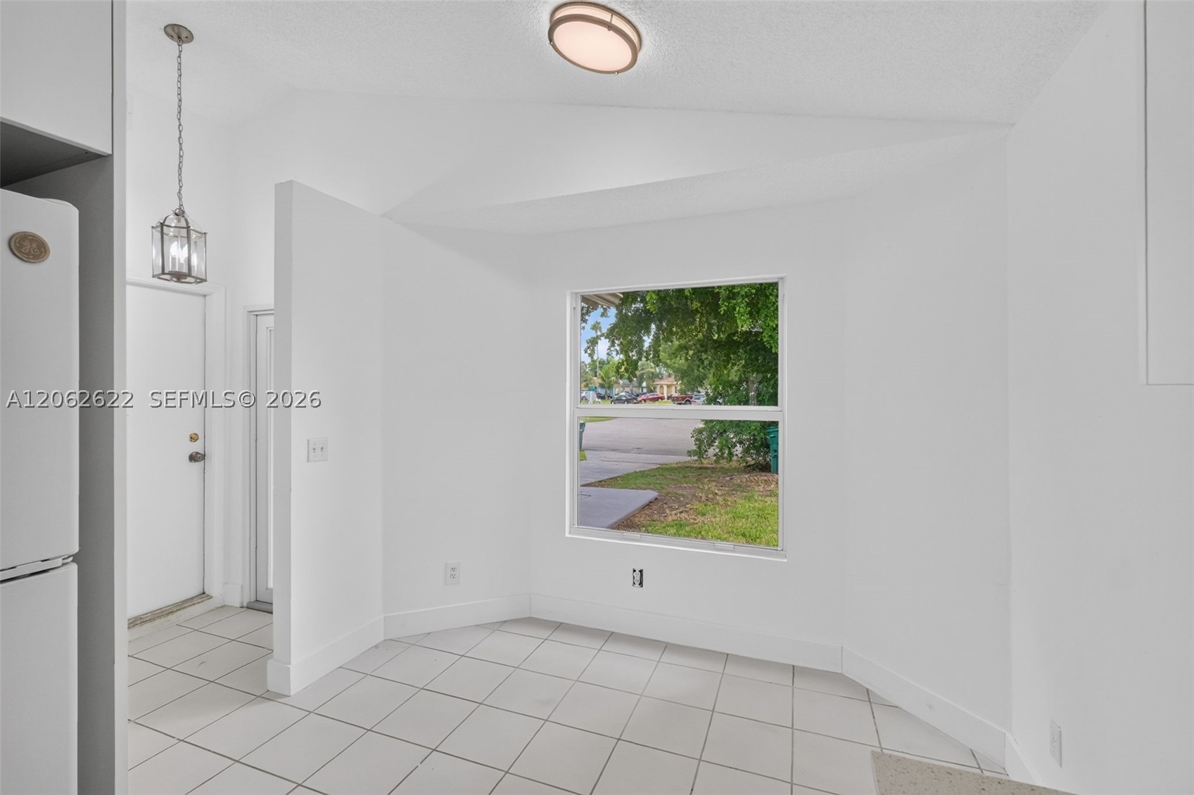 792 Sw 9th St Property Photo 15