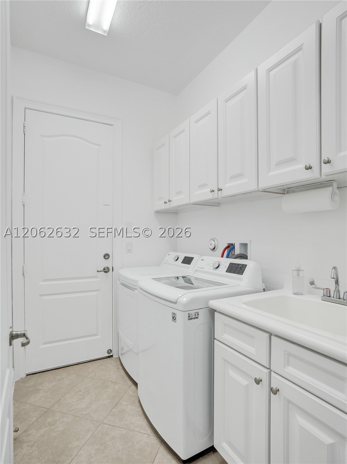 9000 Lakeview Place Property Photo 24