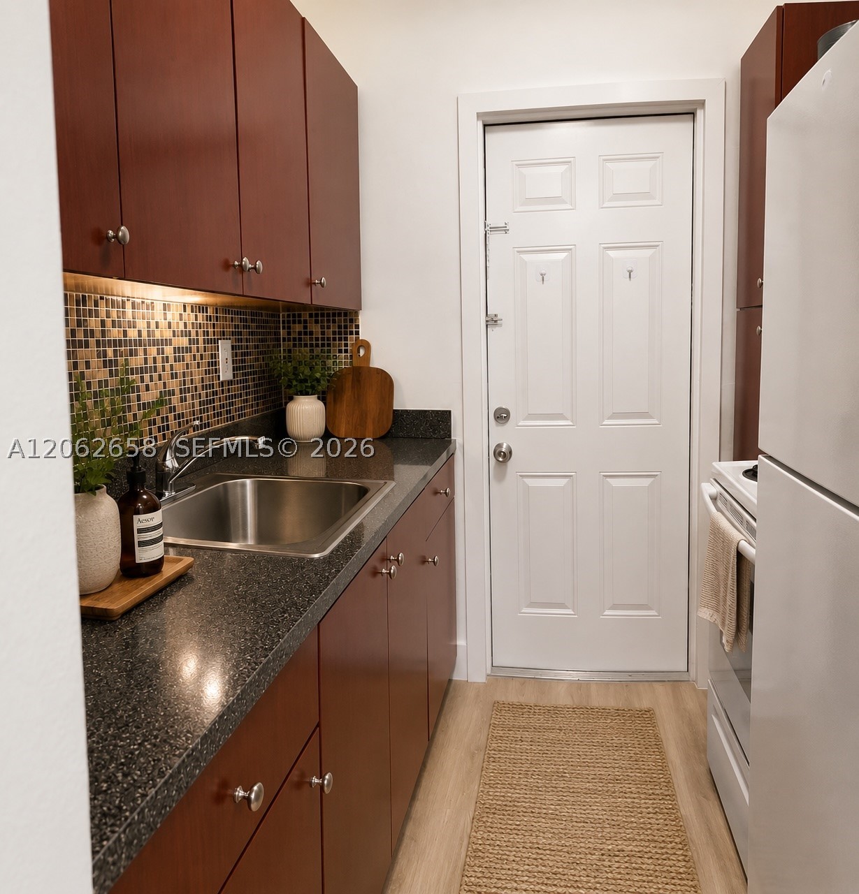 791 Sw 64th Ave 8 Property Photo 6