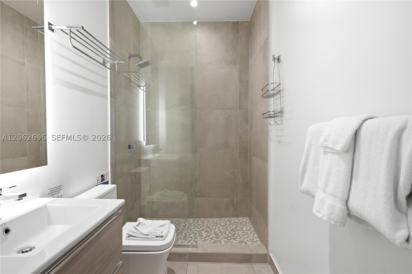 229 Sw 9th St 405 Property Photo 8