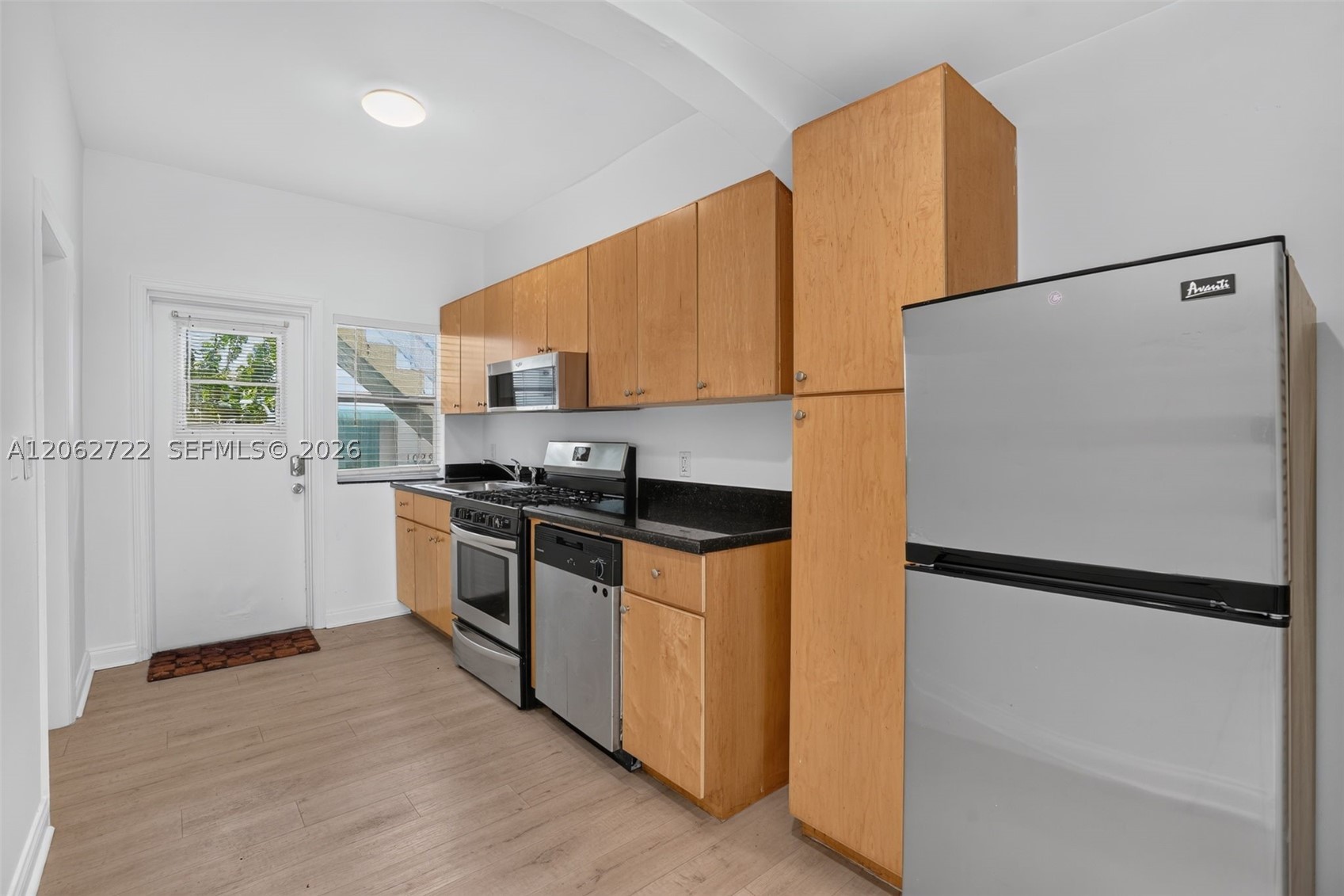 1027 Euclid Ave 2 Property Photo 1
