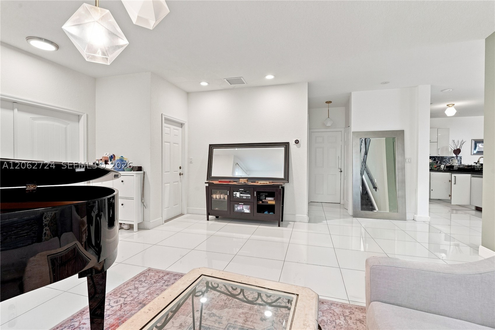 A12062724 Property Photo 9