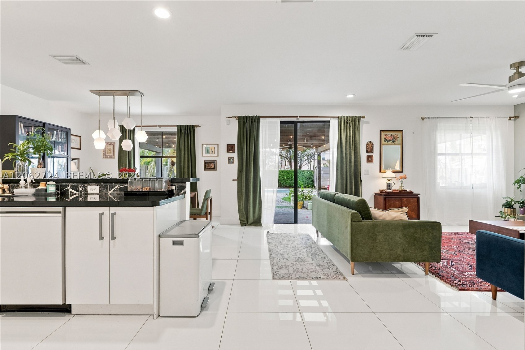 A12062724 Property Photo 10