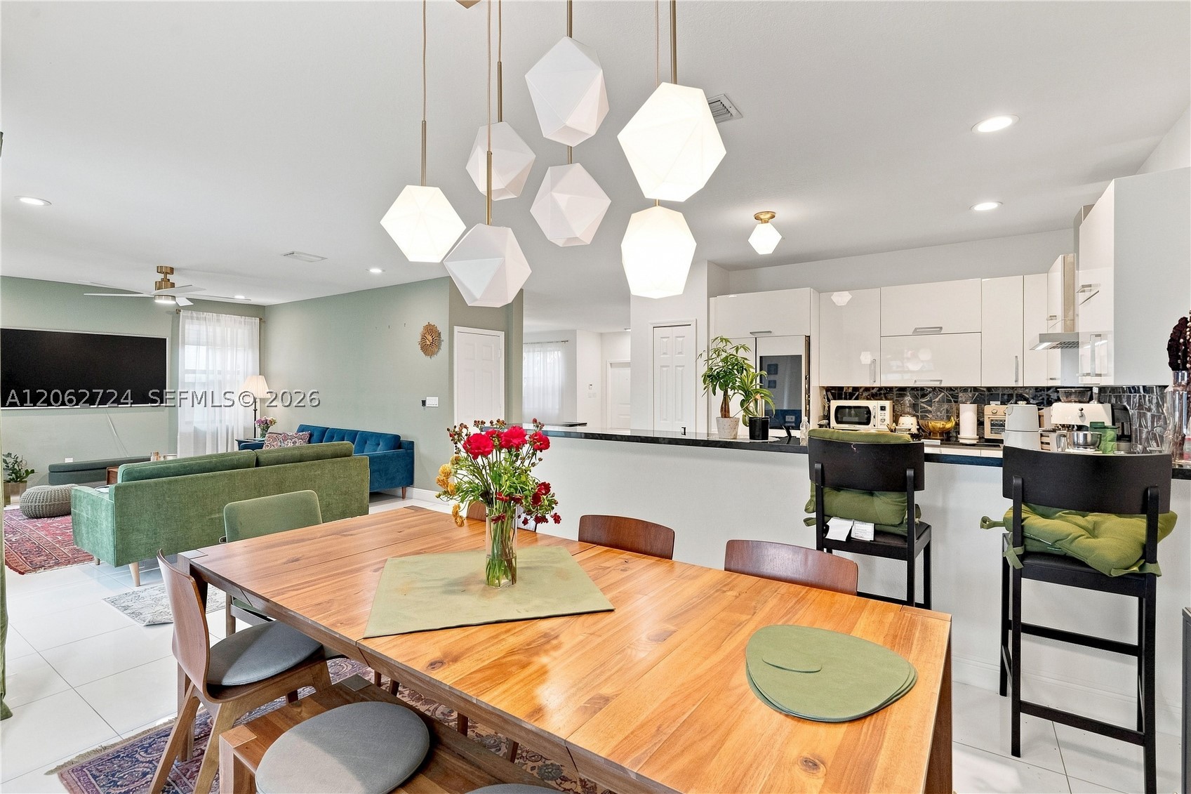 A12062724 Property Photo 16