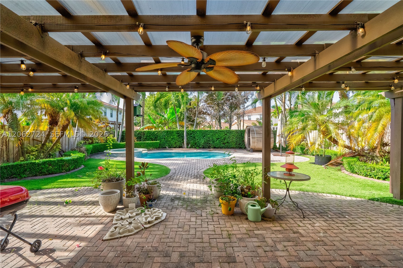 A12062724 Property Photo 21