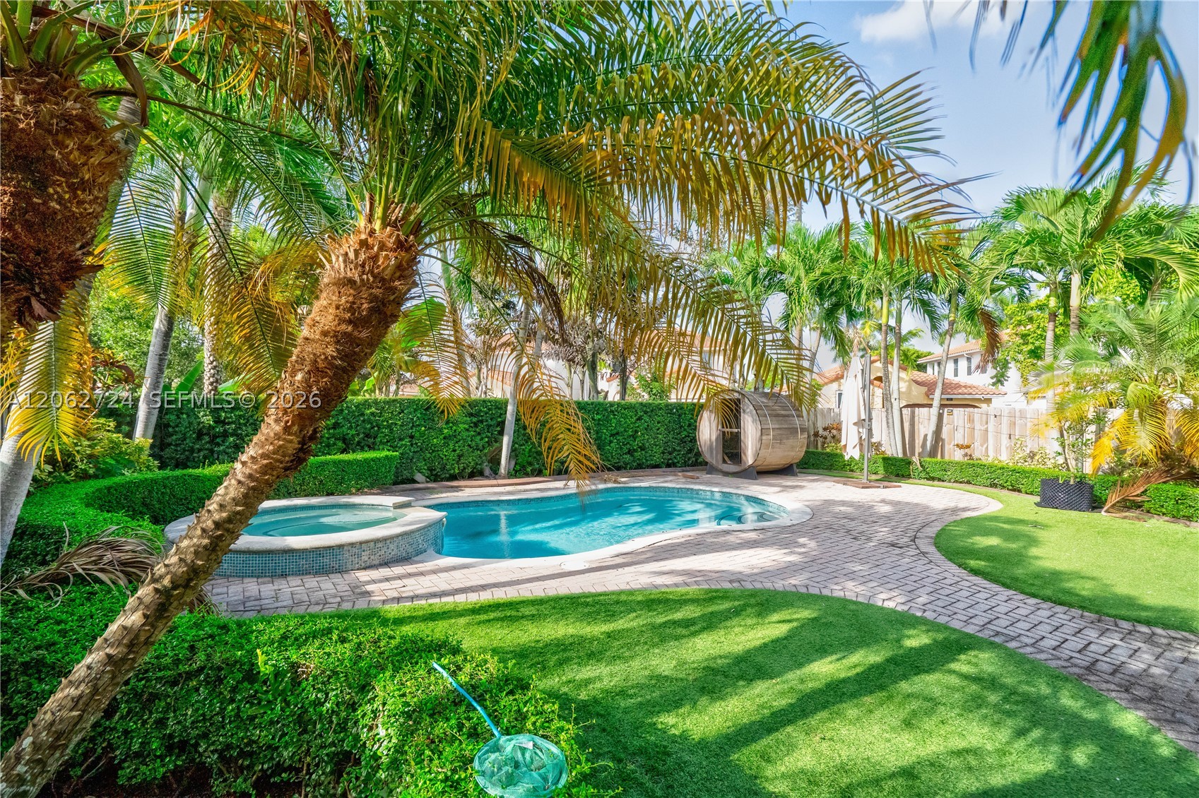 A12062724 Property Photo 27