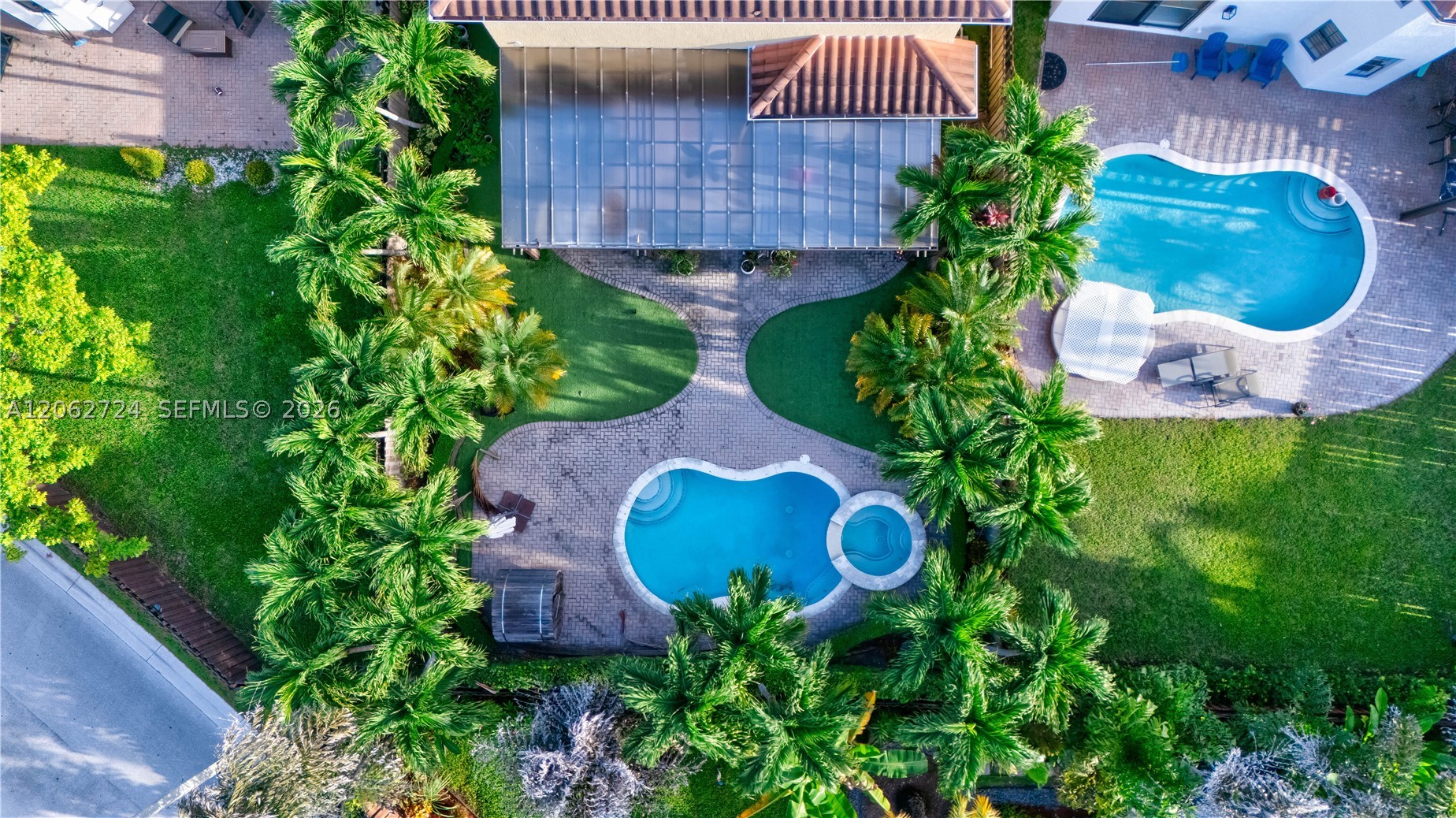 A12062724 Property Photo 34