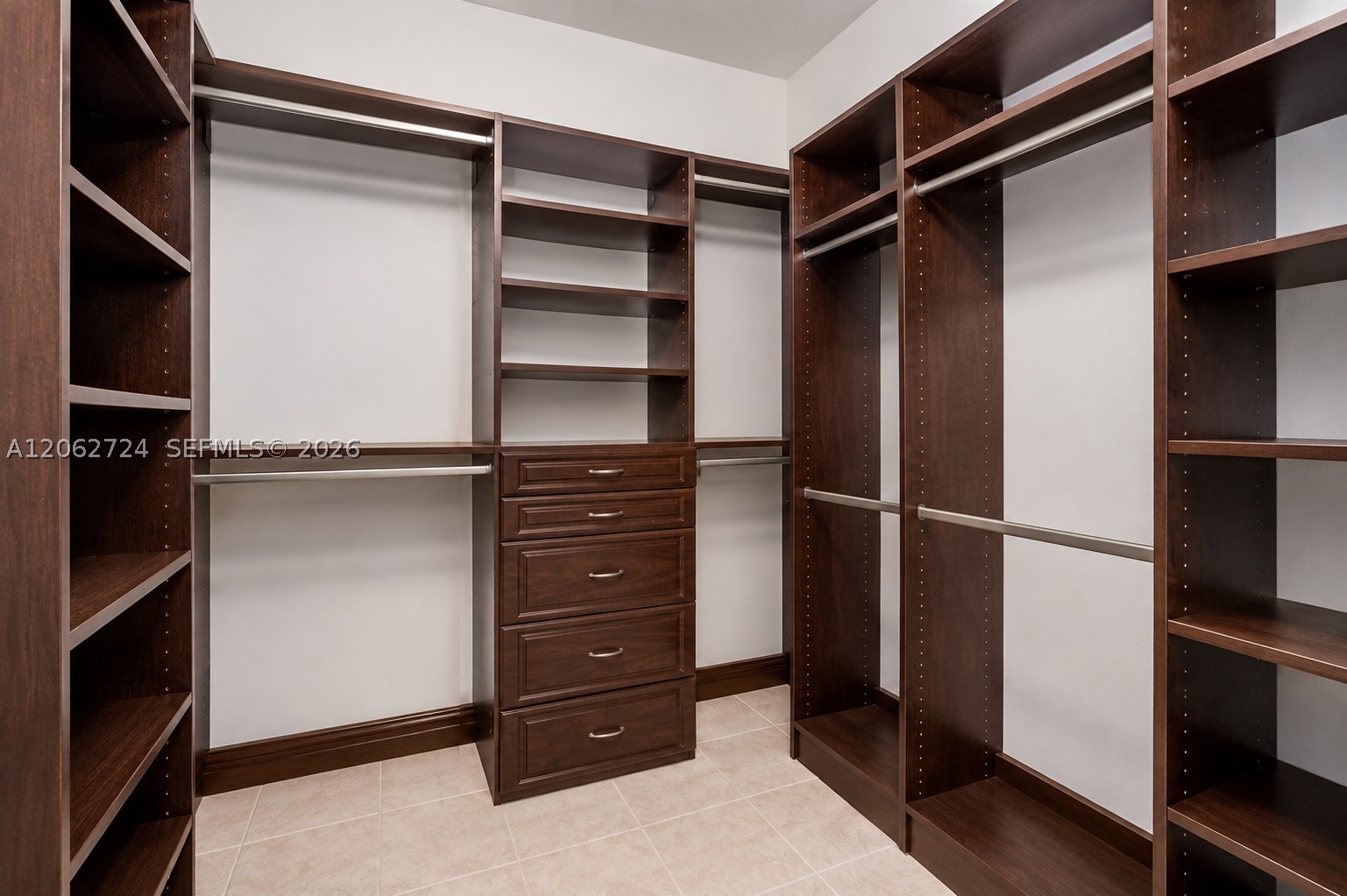 A12062724 Property Photo 49