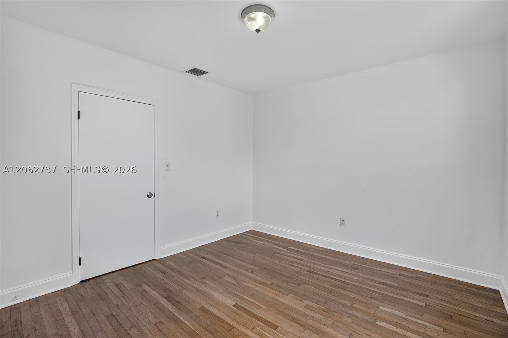 1027 Euclid Ave 4 Property Photo 10