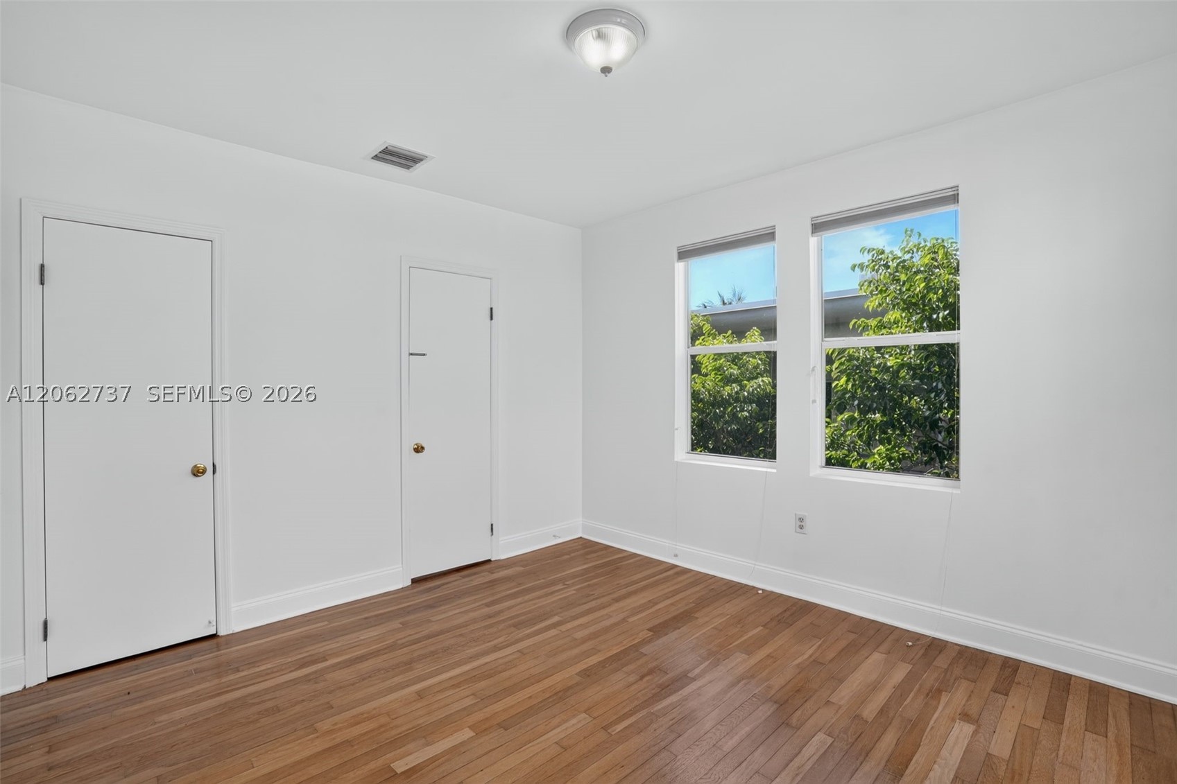 1027 Euclid Ave 4 Property Photo 12