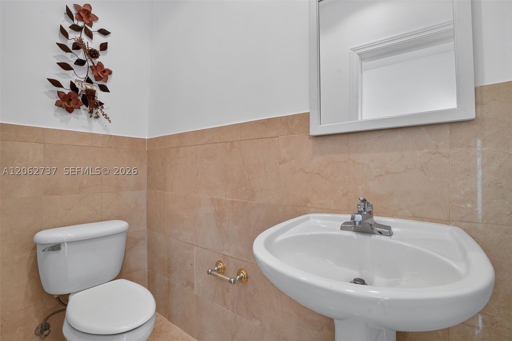 1027 Euclid Ave 4 Property Photo 13