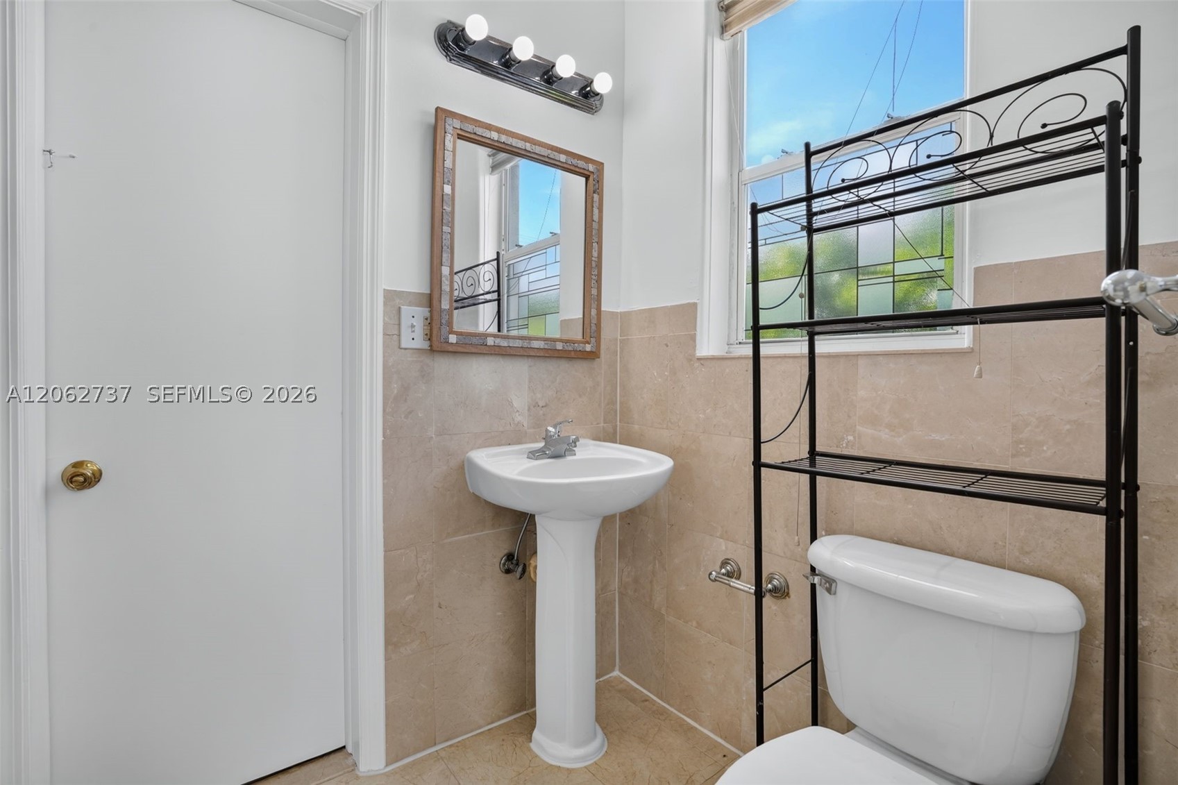 1027 Euclid Ave 4 Property Photo 15