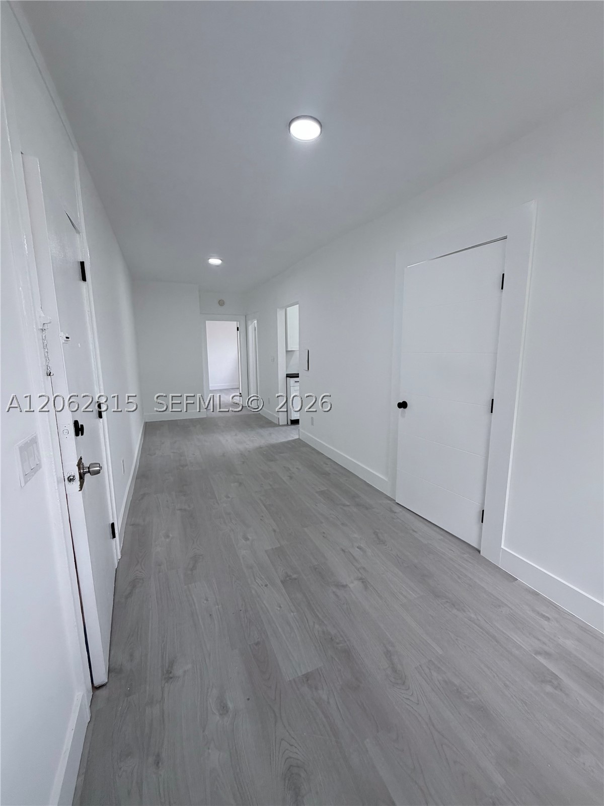 1560 Sw 5th St 7 Property Photo 4