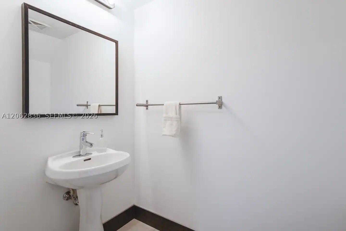 60 Sw 13th St 3814 Property Photo 10