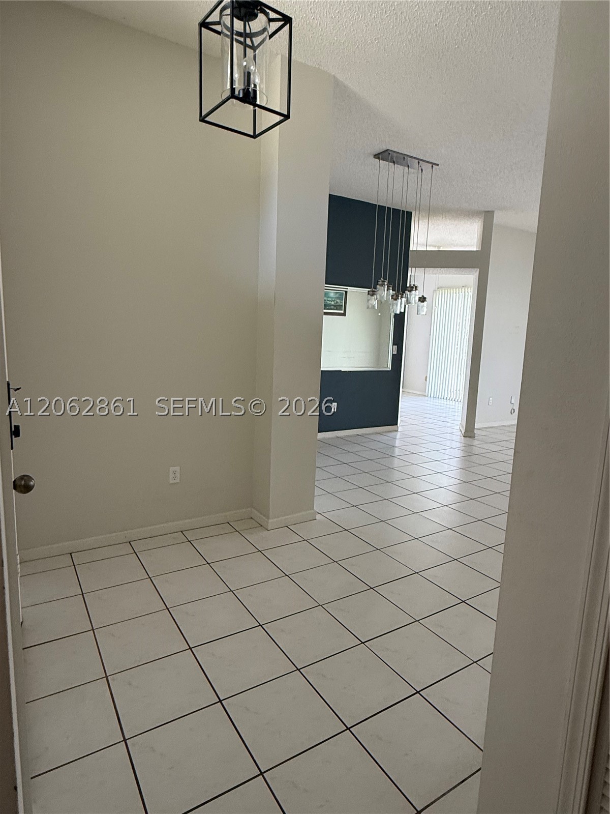 2435 Se 7th Pl 2435 Property Photo 6