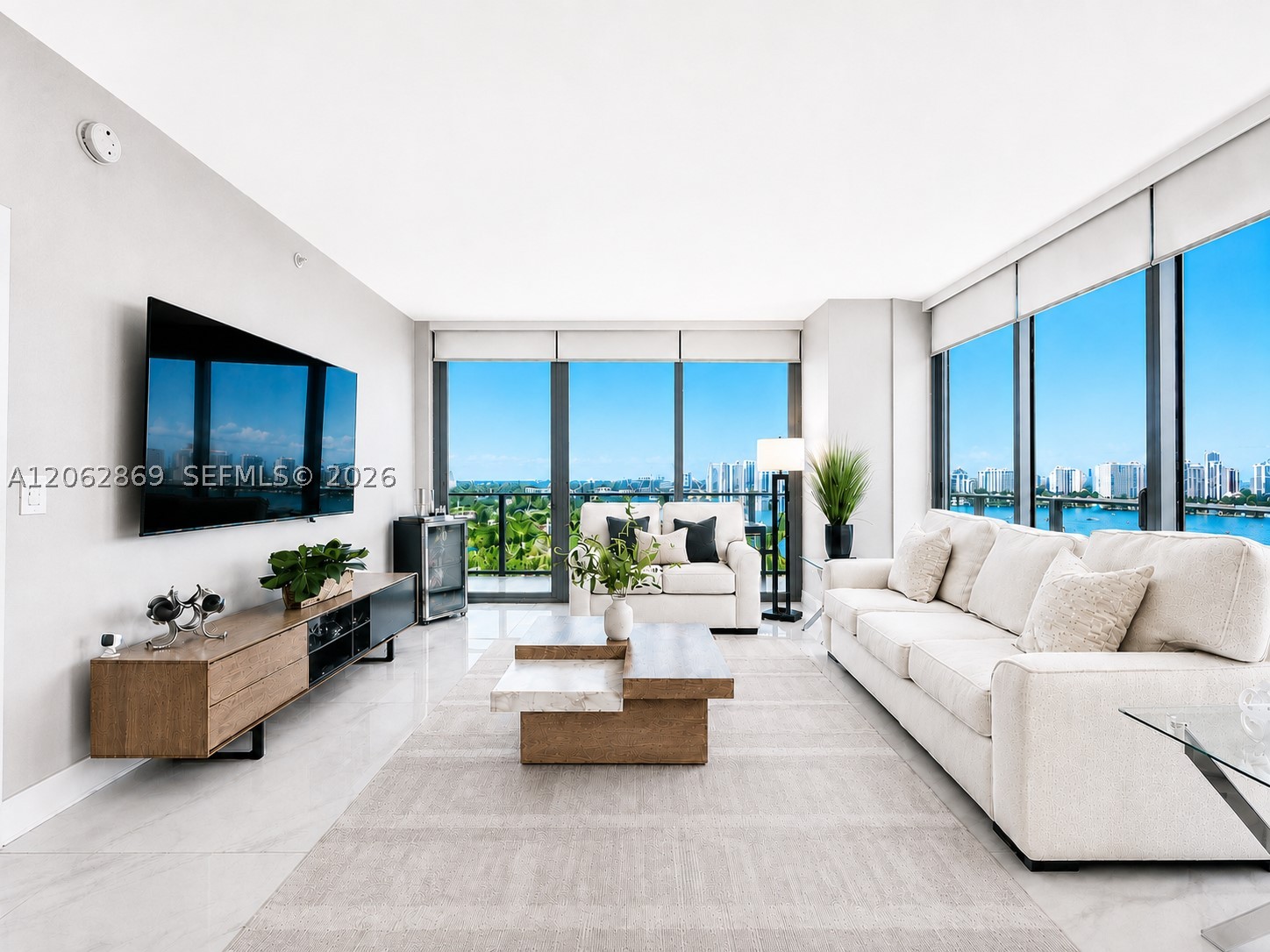 16385 Biscayne Blvd 2007 Property Photo 1
