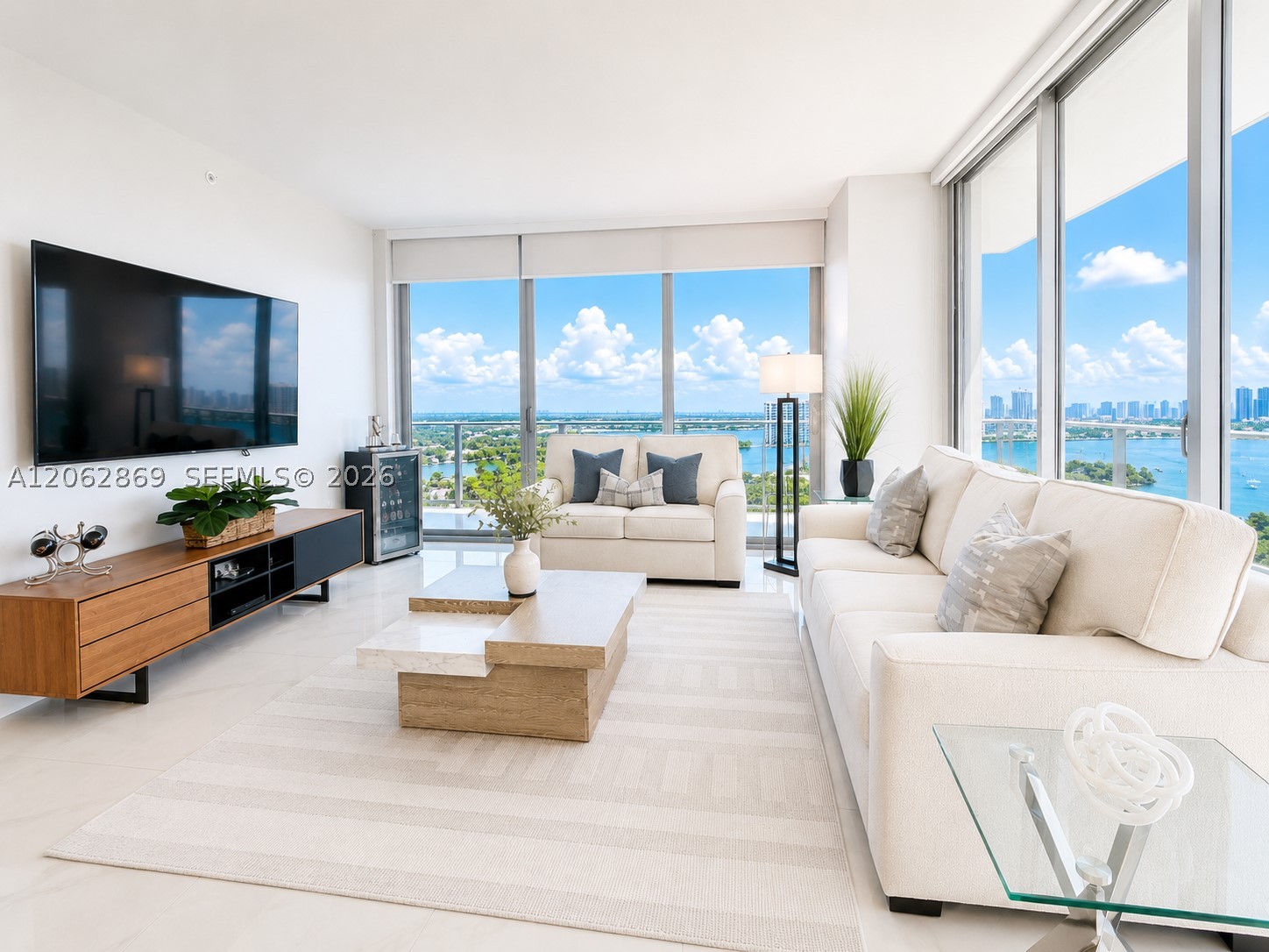 16385 Biscayne Blvd 2007 Property Photo 4