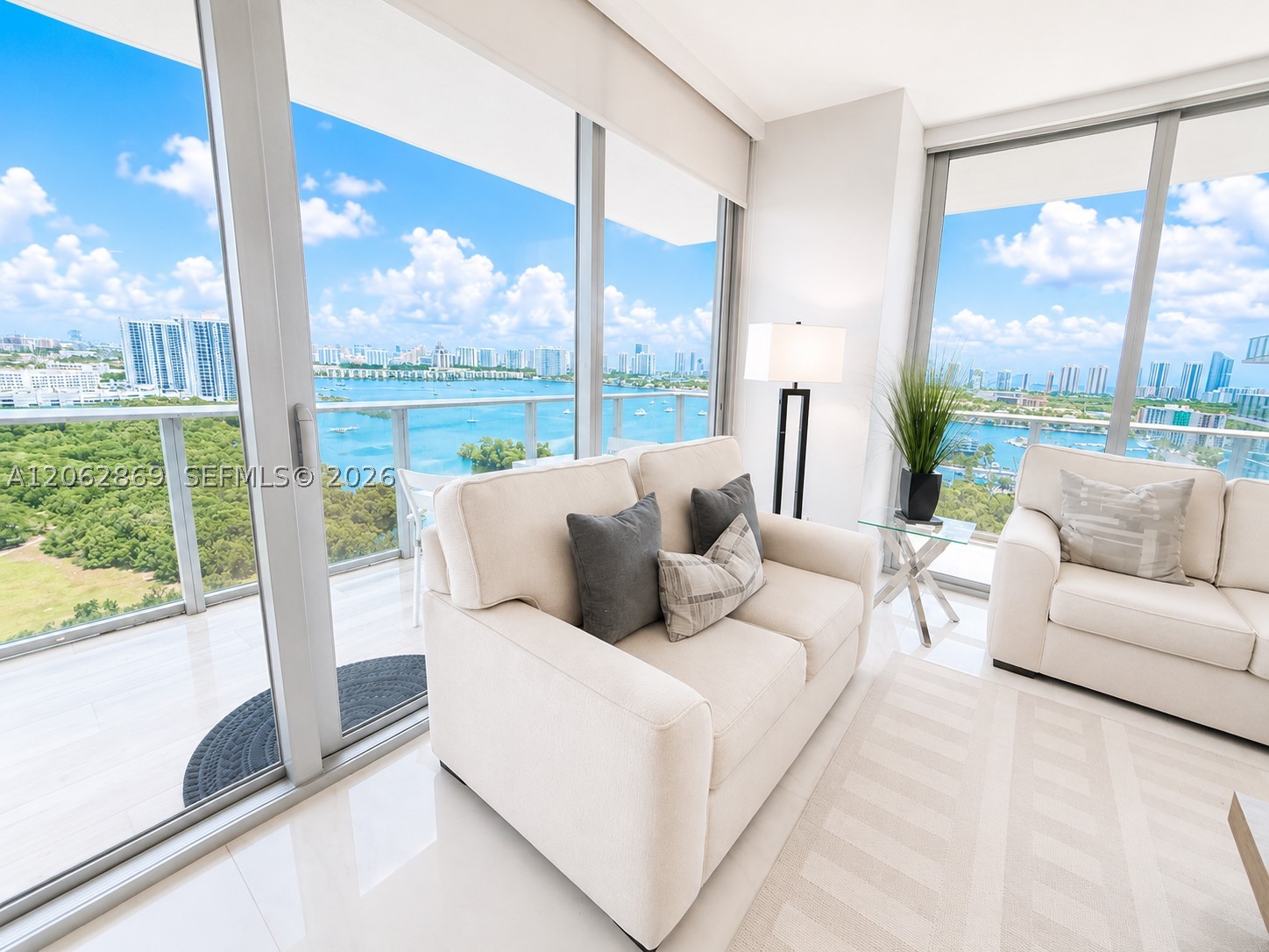 16385 Biscayne Blvd 2007 Property Photo 7