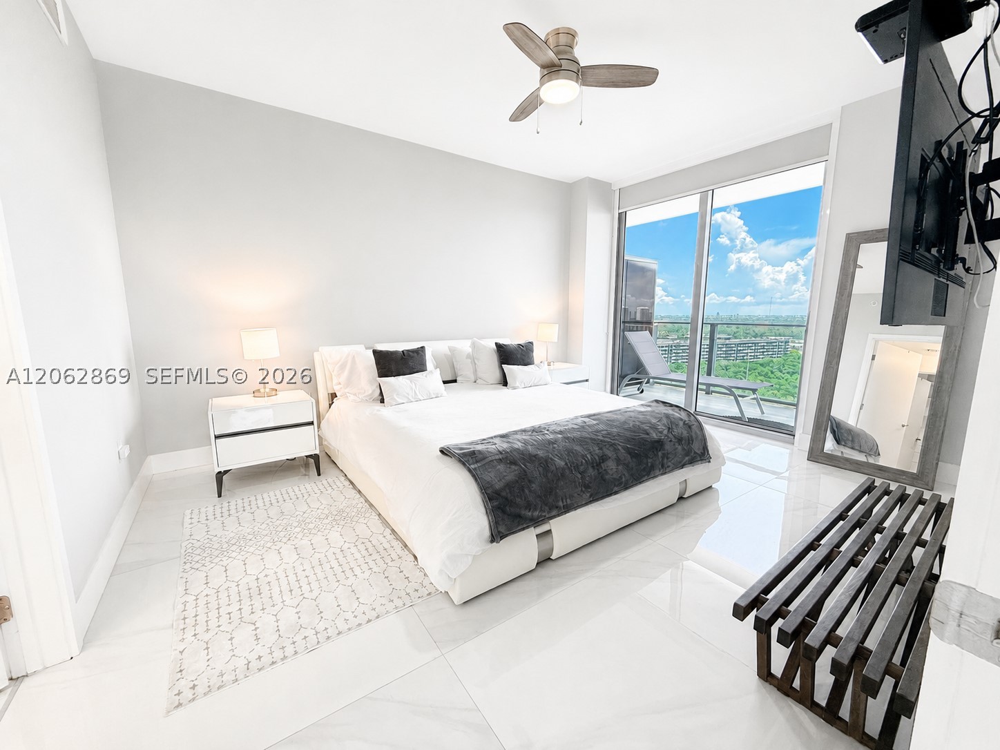 16385 Biscayne Blvd 2007 Property Photo 19