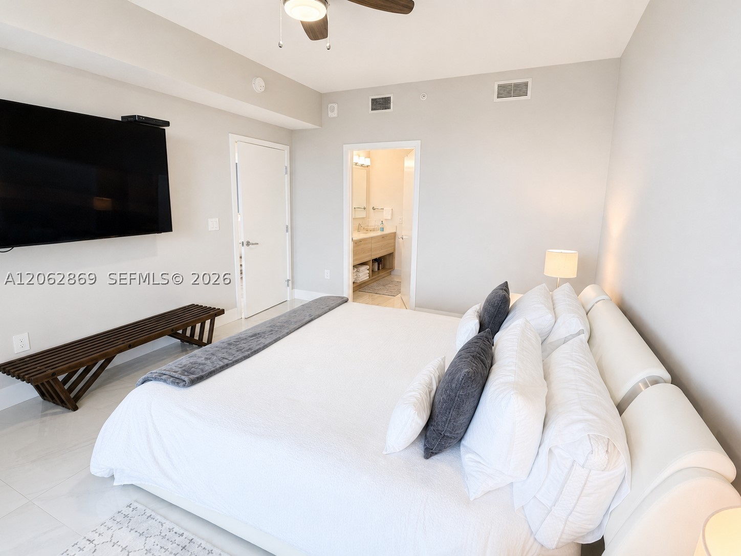 16385 Biscayne Blvd 2007 Property Photo 20