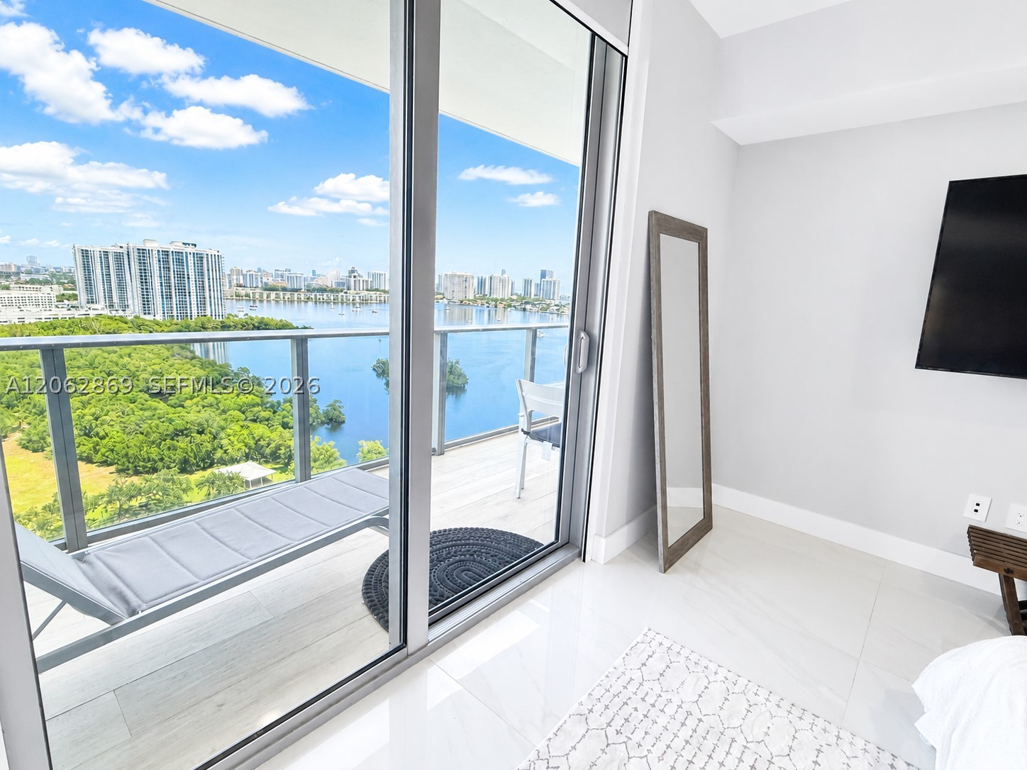 16385 Biscayne Blvd 2007 Property Photo 22