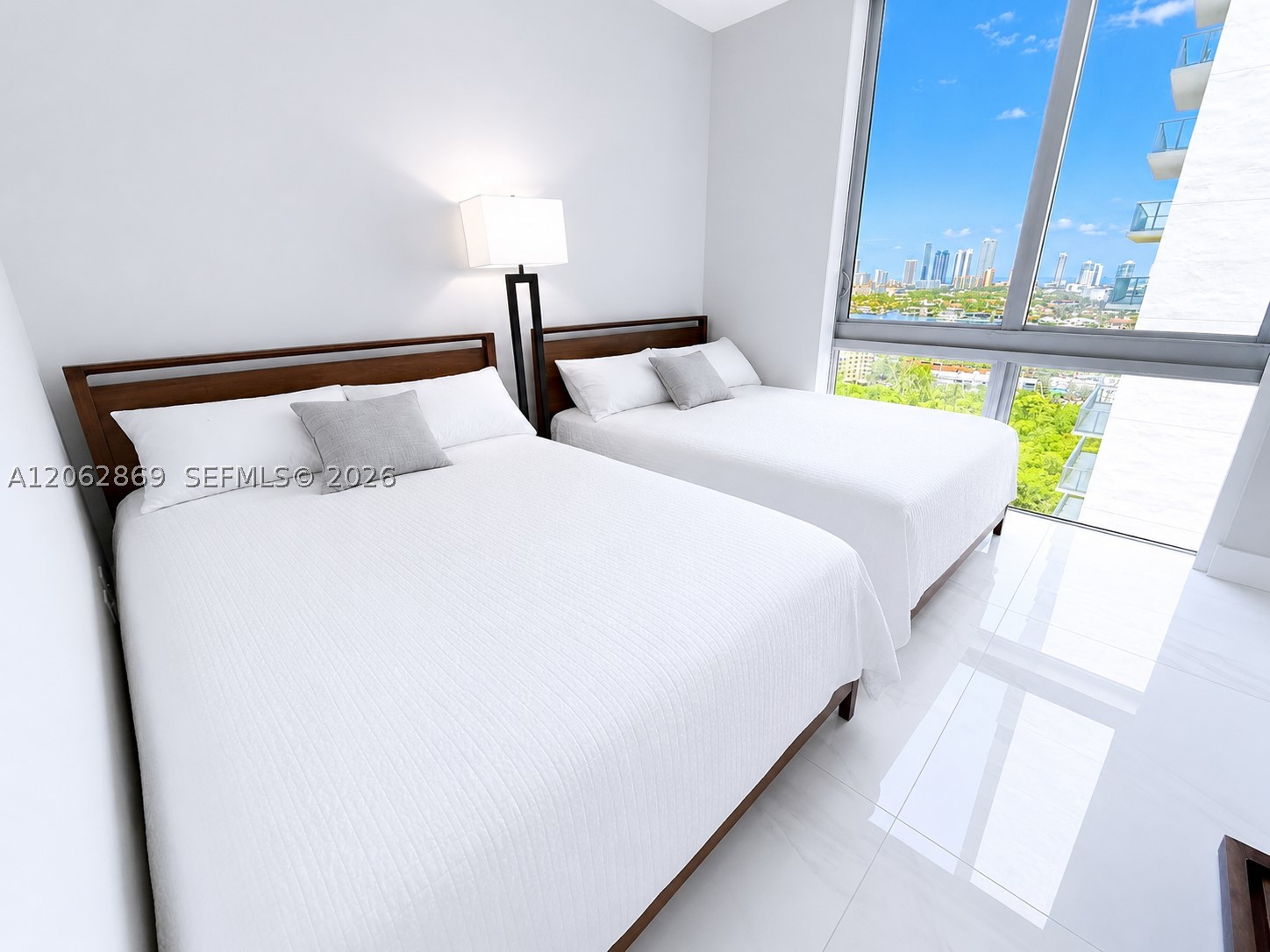 16385 Biscayne Blvd 2007 Property Photo 28