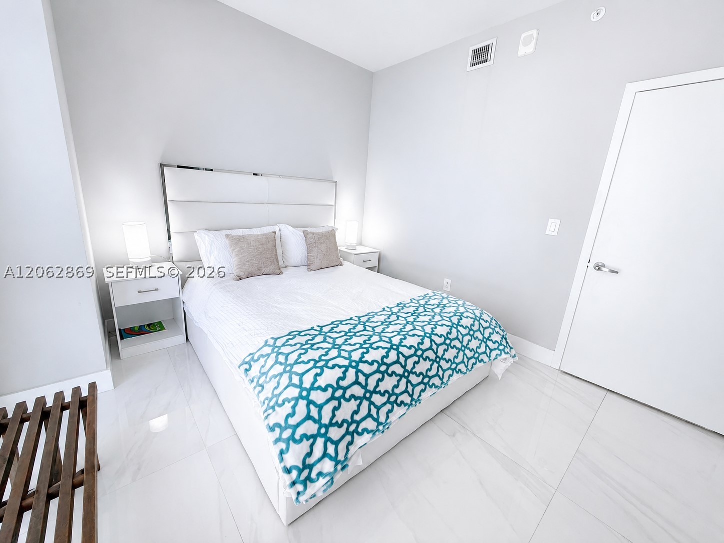 16385 Biscayne Blvd 2007 Property Photo 33